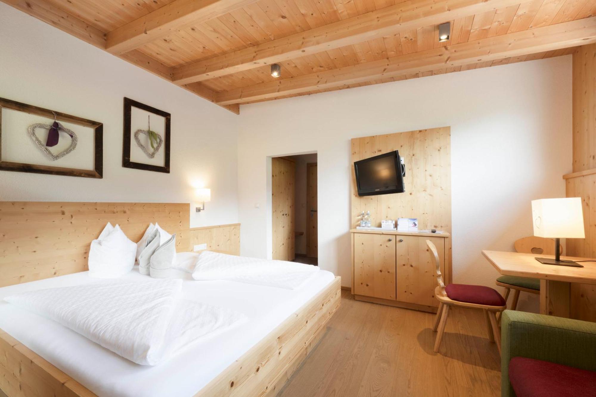 Lifestylepanoramahotel Erika Superior Нойштифт-им-Штубайталь Экстерьер фото